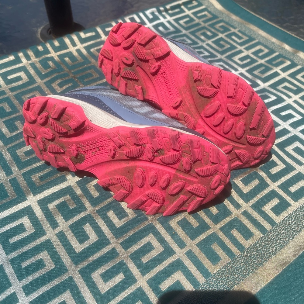 Girls’ Merrell hiking sneaker boot size 12 toddler - Picture 4 of 5